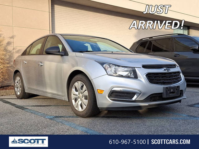 2016 Chevrolet Cruze LS FWD photo