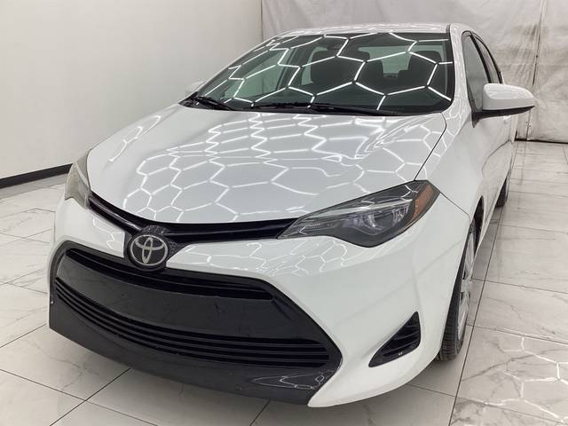 2018 Toyota Corolla LE FWD photo