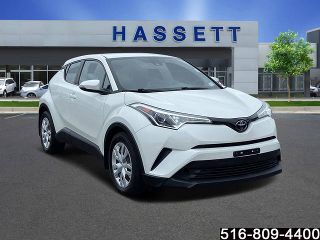 2019 Toyota C-HR LE FWD photo