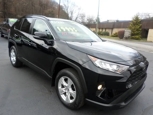 2019 Toyota RAV4 XLE AWD photo