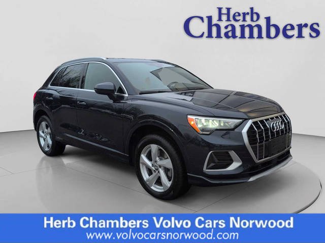 2020 Audi Q3 Premium AWD photo