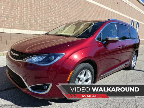 2020 Chrysler Pacifica Minivan Limited FWD photo
