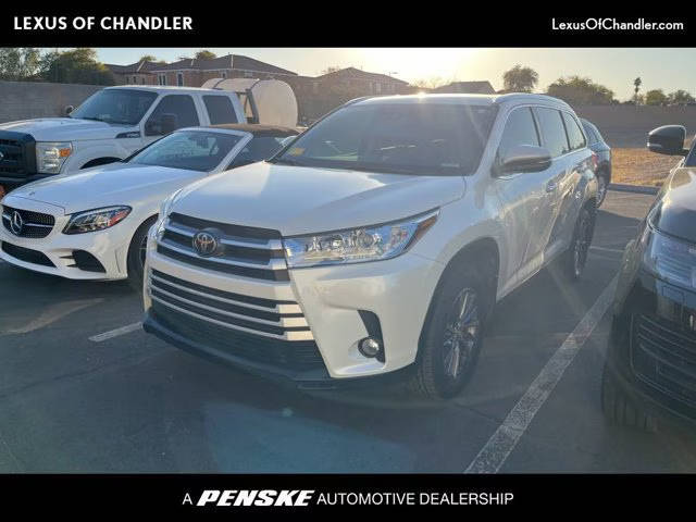 2019 Toyota Highlander XLE AWD photo