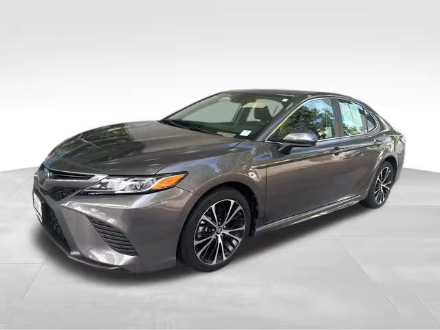 2020 Toyota Camry SE FWD photo