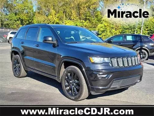 2020 Jeep Grand Cherokee Altitude 4WD photo