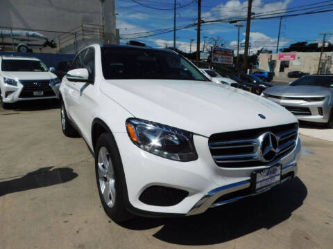 2016 Mercedes-Benz GLC-Class GLC 300 RWD photo