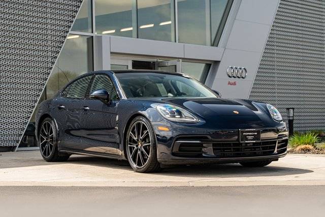 2020 Porsche Panamera 4 AWD photo
