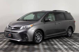 2019 Toyota Sienna XLE FWD photo