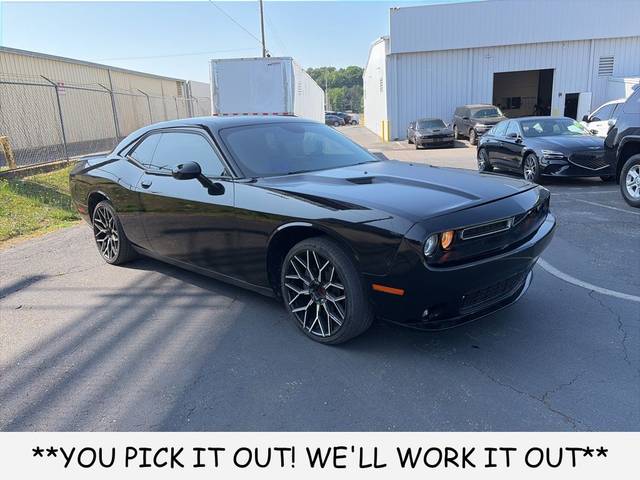2019 Dodge Challenger SXT RWD photo