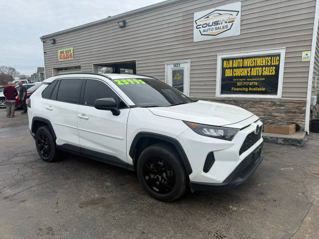 2019 Toyota RAV4 LE AWD photo
