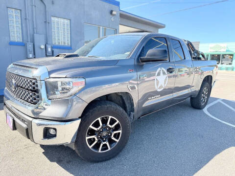 2020 Toyota Tundra SR5 4WD photo