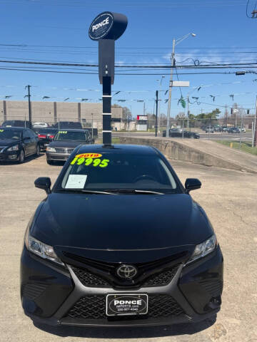 2019 Toyota Camry SE FWD photo