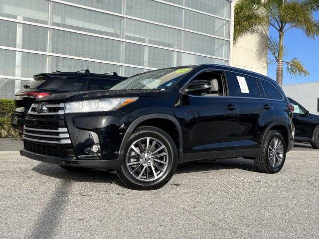 2019 Toyota Highlander XLE FWD photo