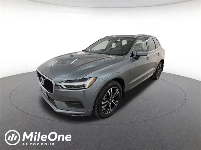 2020 Volvo XC60 Momentum AWD photo