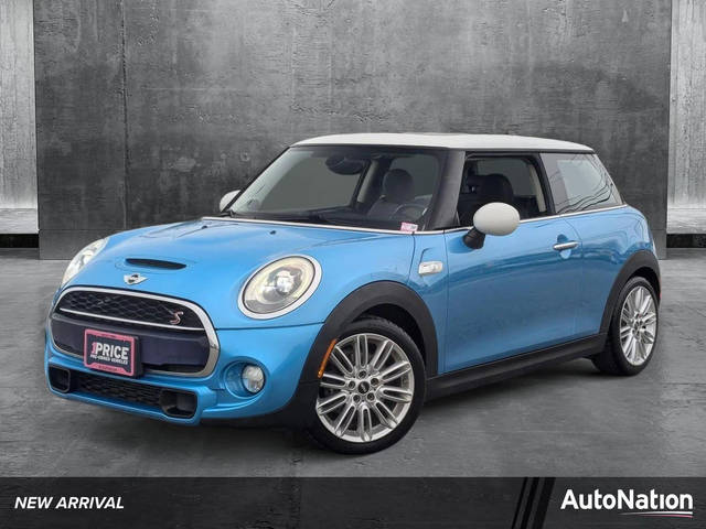 2015 MINI Hardtop 2 Door S FWD photo