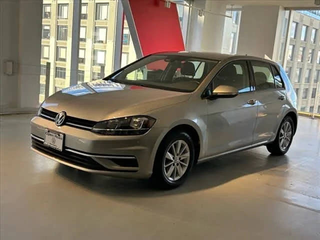 2019 Volkswagen Golf S FWD photo