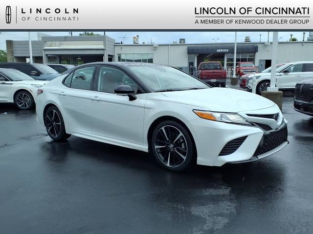2020 Toyota Camry XSE FWD photo