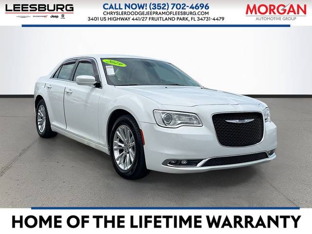 2019 Chrysler 300 Touring RWD photo