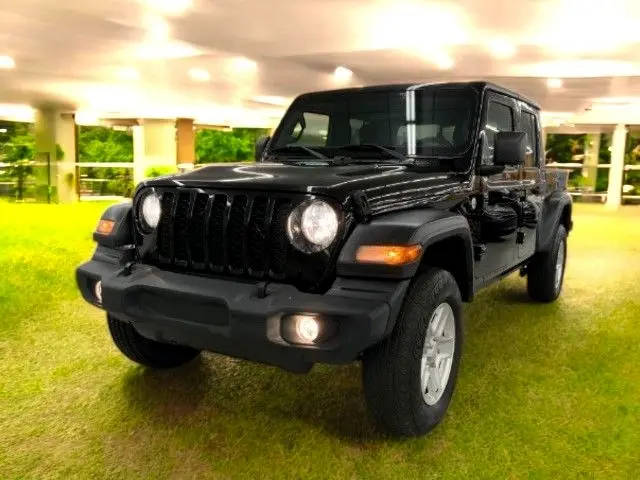 2020 Jeep Gladiator Sport S 4WD photo