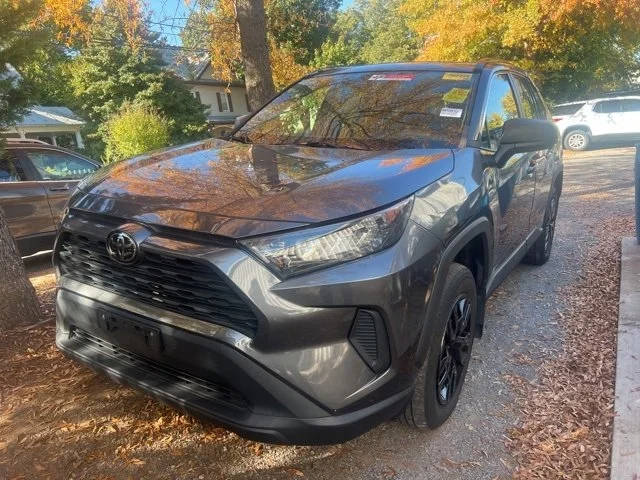 2019 Toyota RAV4 LE AWD photo