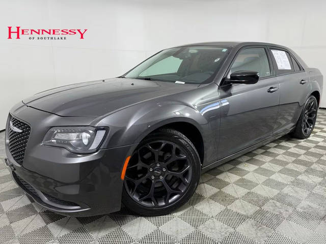 2019 Chrysler 300 Touring RWD photo