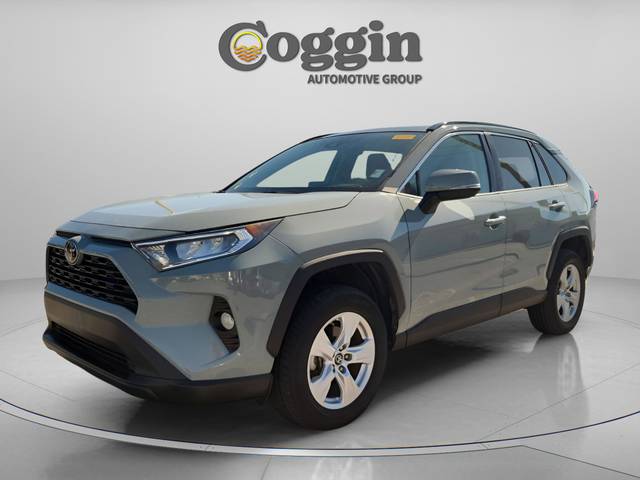 2019 Toyota RAV4 XLE FWD photo
