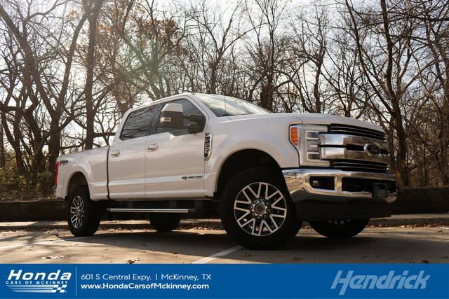 2019 Ford F-250 Super Duty LARIAT 4WD photo