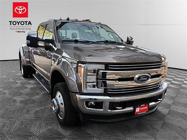 2019 Ford F-450 Super Duty LARIAT 4WD photo