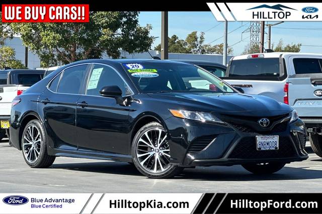 2020 Toyota Camry SE FWD photo