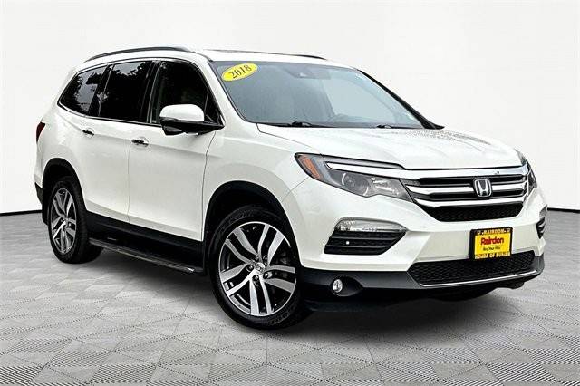 2018 Honda Pilot Touring AWD photo