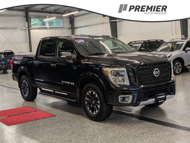 2019 Nissan Titan PRO-4X 4WD photo