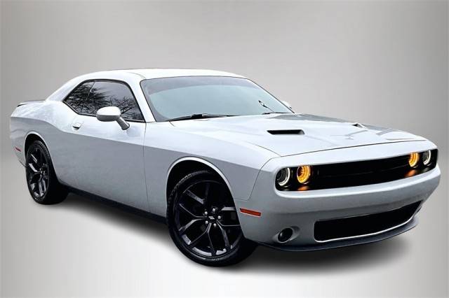 2019 Dodge Challenger SXT RWD photo