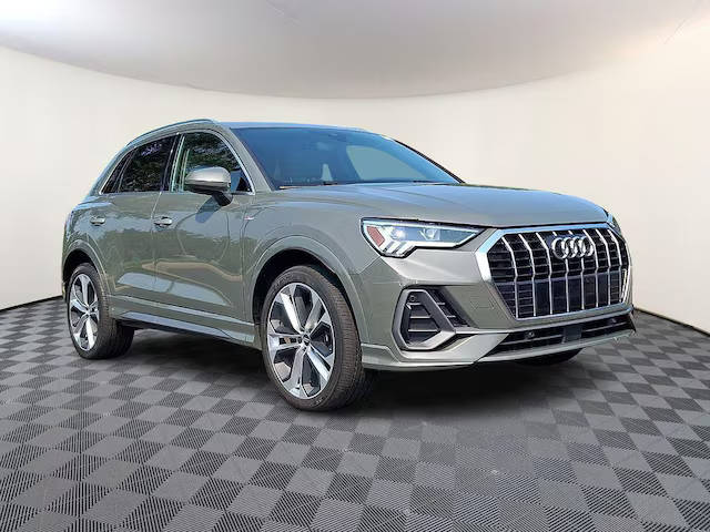 2020 Audi Q3 S line Premium Plus AWD photo