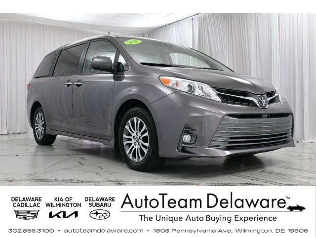 2020 Toyota Sienna XLE FWD photo