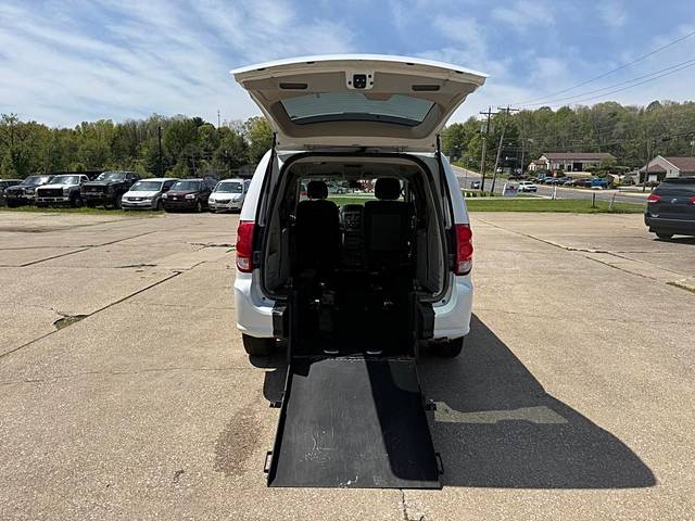 2019 Dodge Grand Caravan SE FWD photo