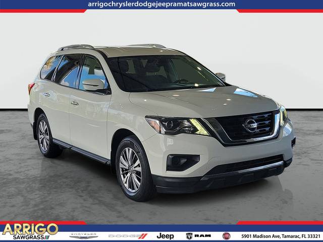 2020 Nissan Pathfinder S FWD photo