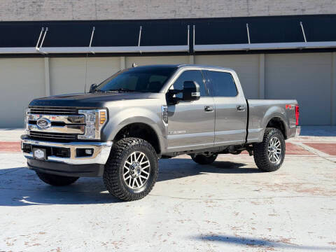 2019 Ford F-250 Super Duty LARIAT 4WD photo