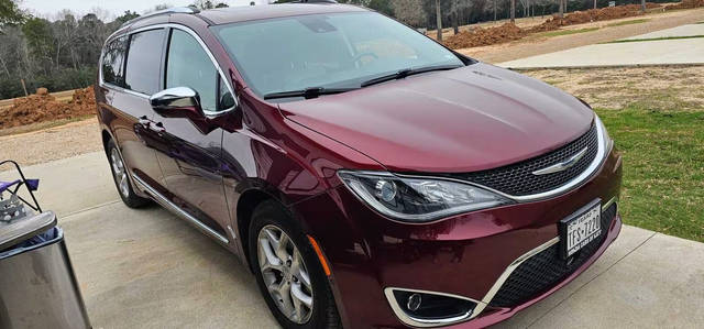 2020 Chrysler Pacifica Minivan Limited FWD photo