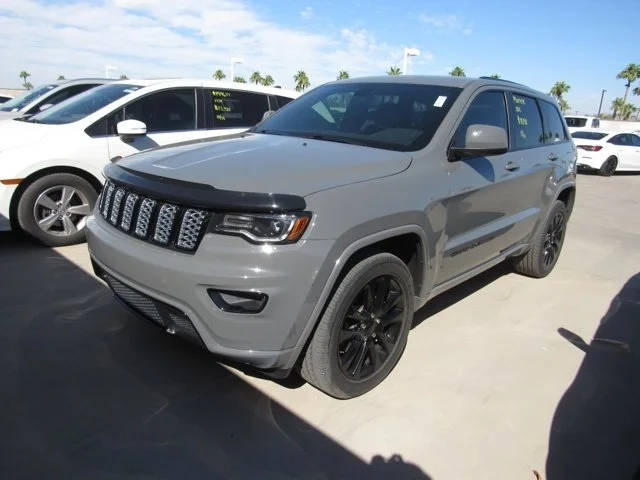 2020 Jeep Grand Cherokee Altitude 4WD photo