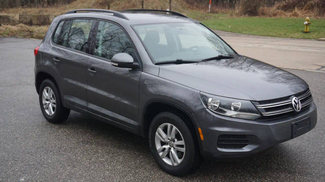 2015 Volkswagen Tiguan S FWD photo