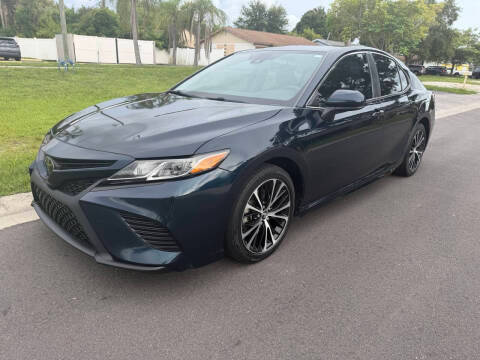 2020 Toyota Camry SE FWD photo