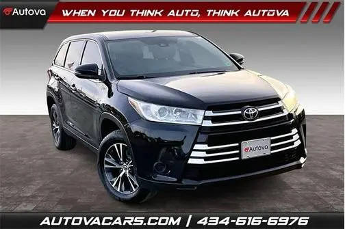 2019 Toyota Highlander LE FWD photo
