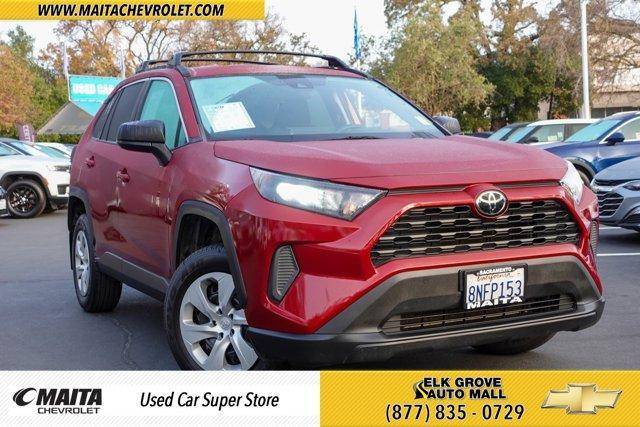 2019 Toyota RAV4 LE FWD photo