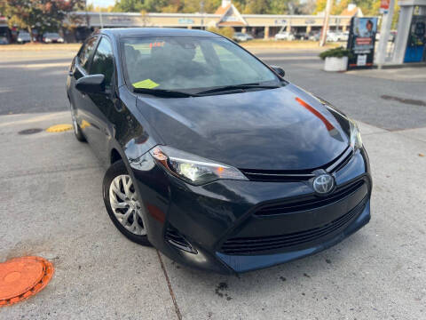 2018 Toyota Corolla LE FWD photo