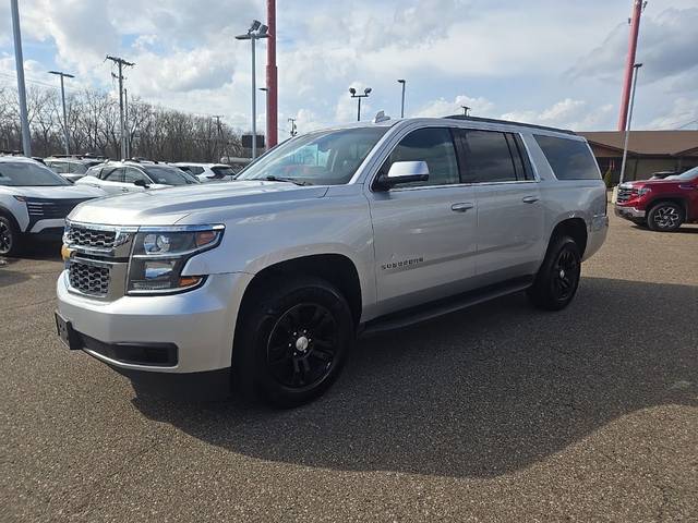 2019 Chevrolet Suburban LT 4WD photo