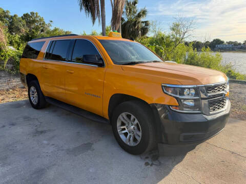 2019 Chevrolet Suburban LT RWD photo