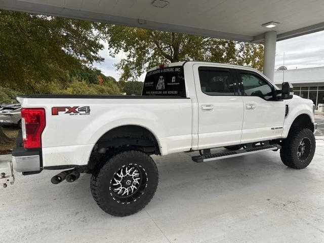 2019 Ford F-250 Super Duty LARIAT 4WD photo