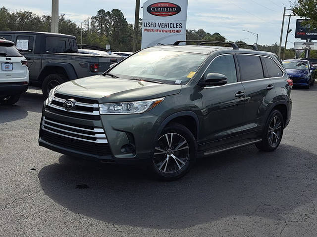 2019 Toyota Highlander LE FWD photo