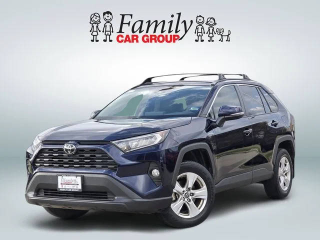 2019 Toyota RAV4 XLE FWD photo
