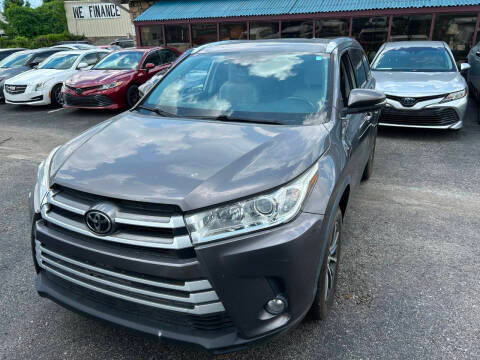 2019 Toyota Highlander XLE FWD photo